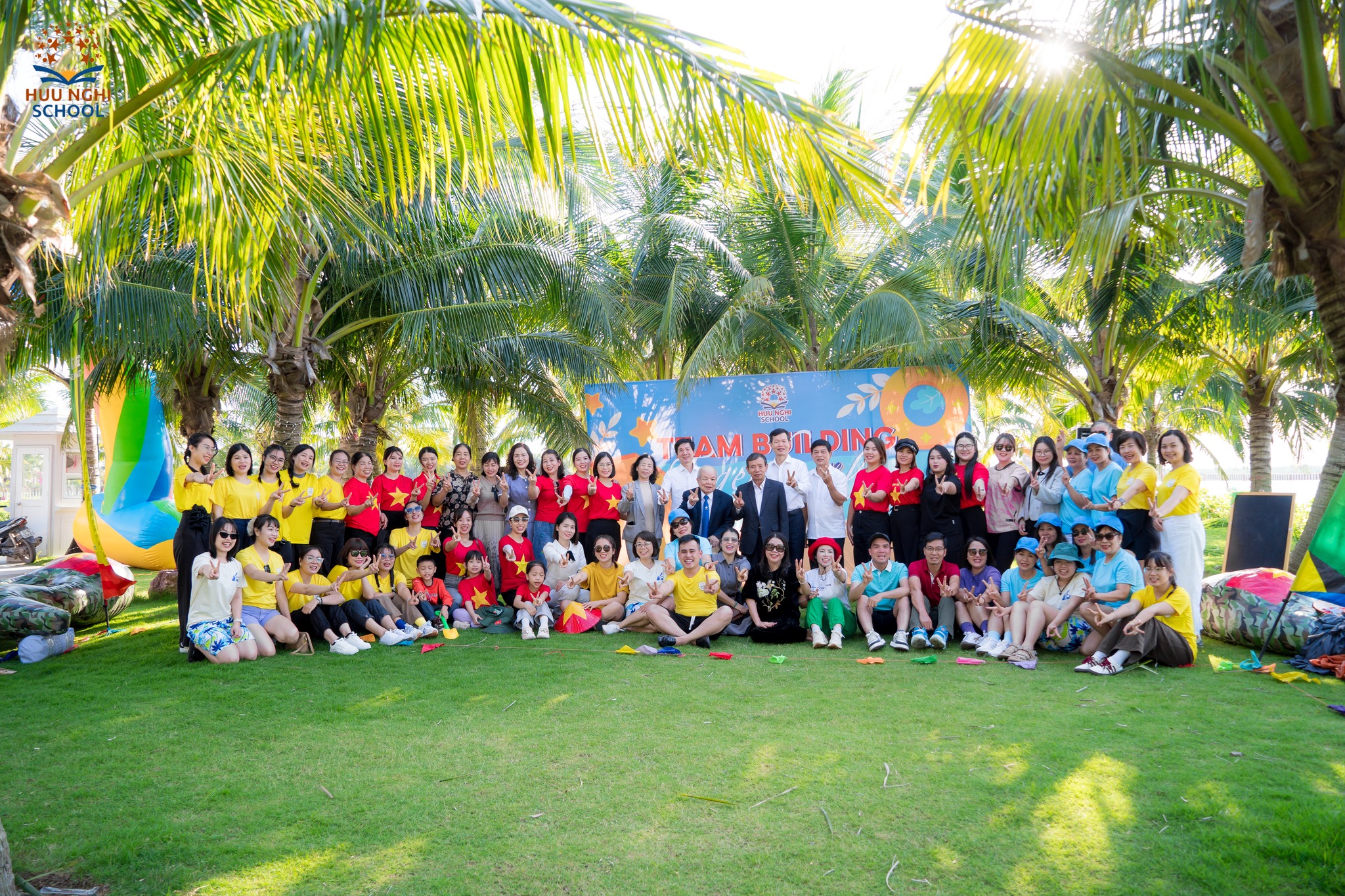 Gala kỷ niệm 43 năm ngày nhà giáo Việt Nam: Together we Glow