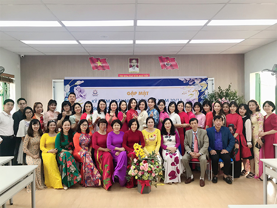 Gặp mặt kỉ niệm ngày Nhà giáo Việt Nam 20/11 